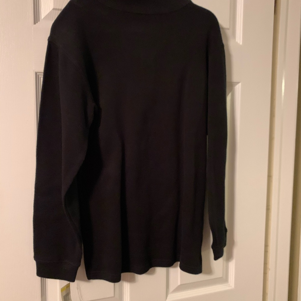 Young men’s black zippered pullover